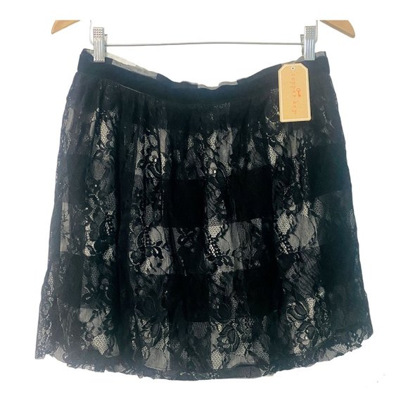 Copper Key Dresses & Skirts - Copper Key Lace Plaid Mini Skirt A Line Black White Dressy Or Casual Sz M
